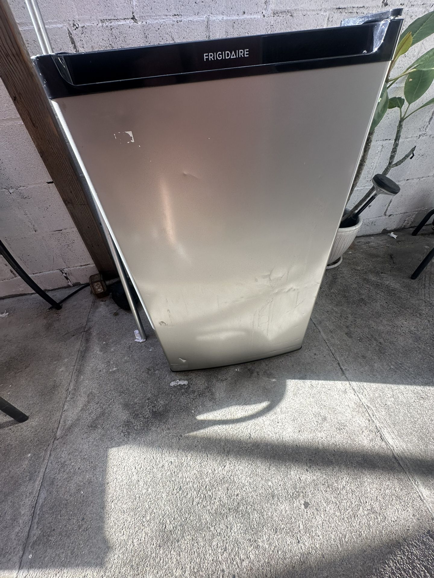 Mini Fridge 