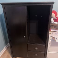 Wood Furniture With Drawers And Shelves 