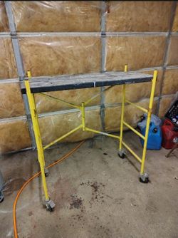 Painting Scaffolding 