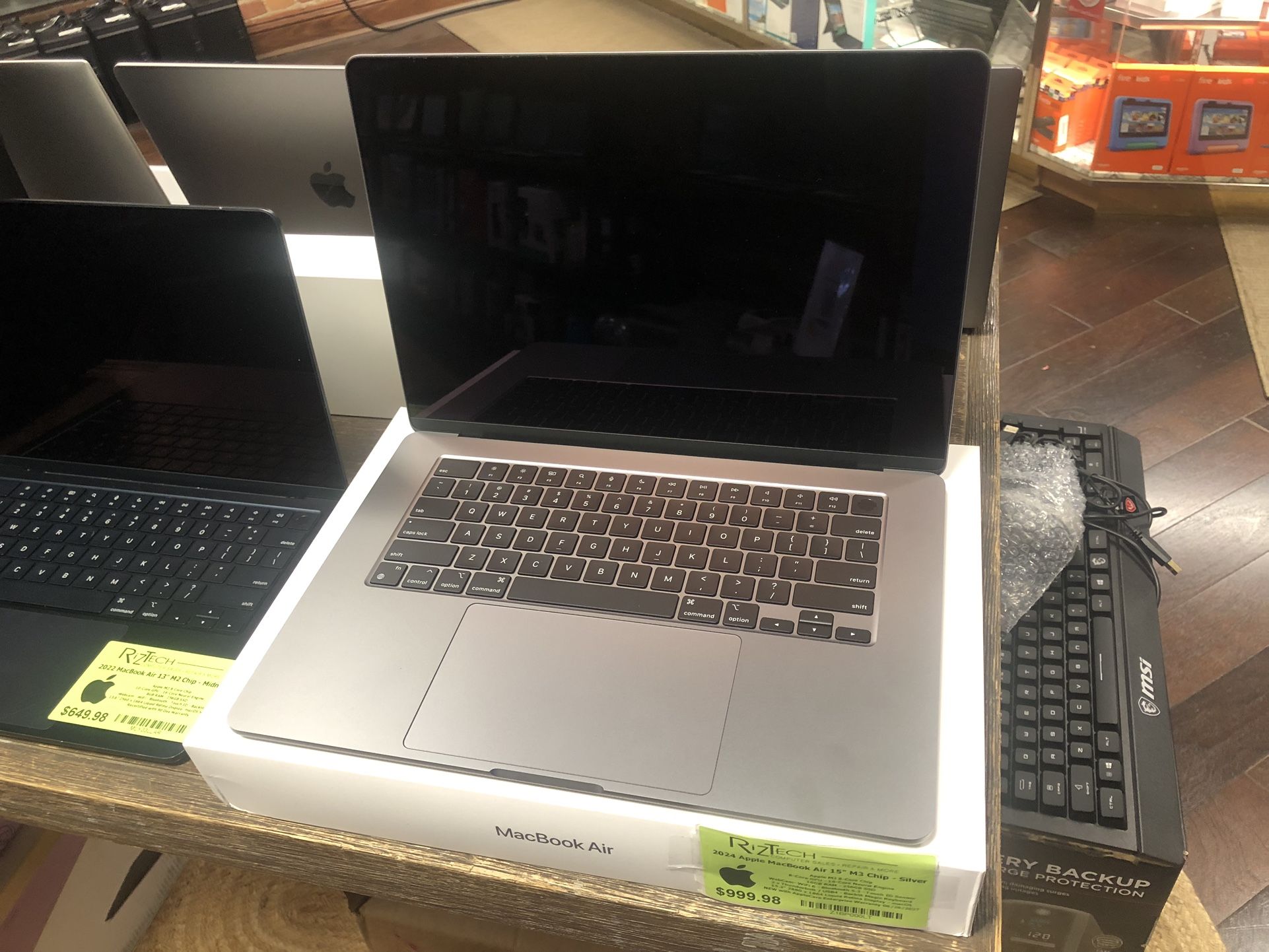 🚨 Brand New! 2024 MacBook Air 15” M3 – Silver