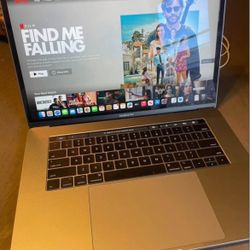2017 Mac Book Pro 15 Inch 