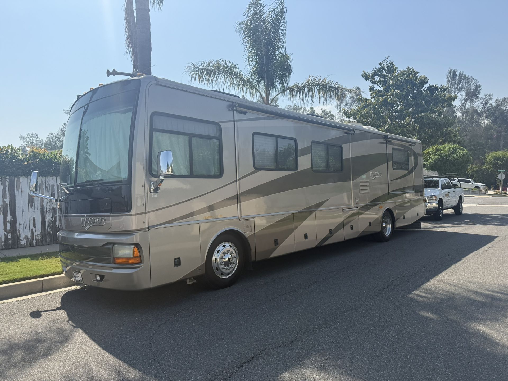 2005 Fleetwood Discovery
