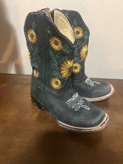 Girls cowgirl boots