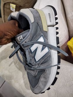 New Balance sneakers $100