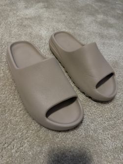 Adidas Yeezy Slide Bone Size 11