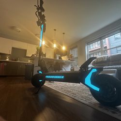 Roadrunner RX7 Scooter