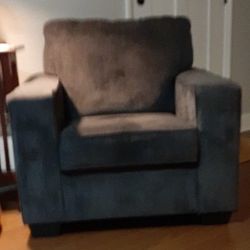  Ashley living room stationary chair 