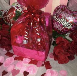 Victoria’s Secret Valentines Day Gift Basket