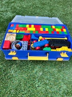 VINTAGE LEGOS WITH CASE