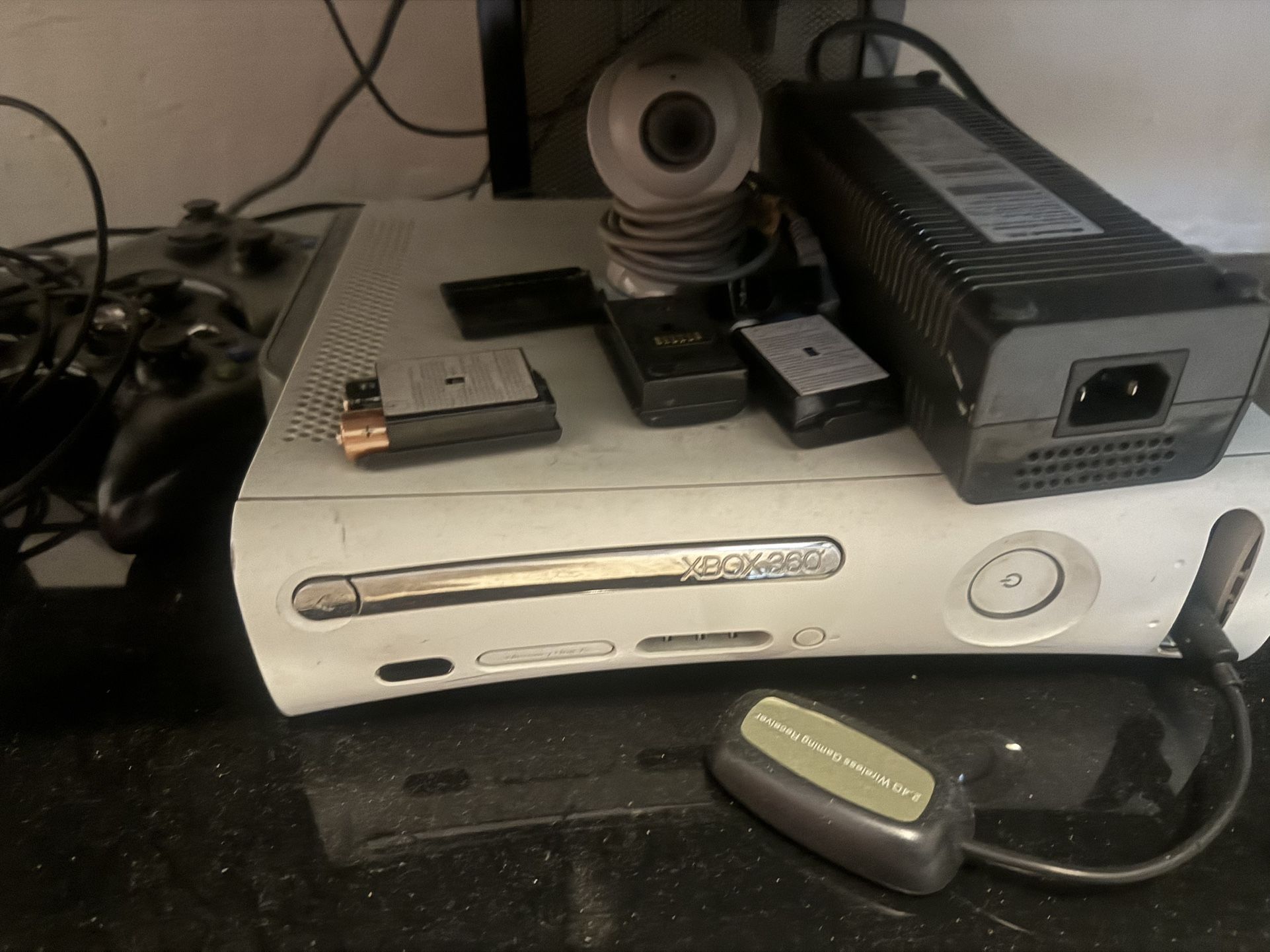 XBOX 360 , Games, Xbox Light, And Sensor
