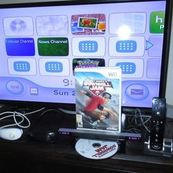 BLACK NINTENDO WII GAMING SYSTEM 