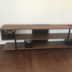 Media & Storage Console 