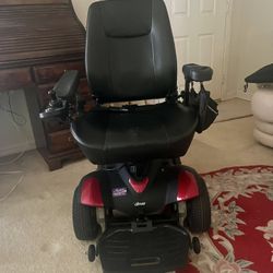 Titan Power Wheelchair/ Mobility Scooter