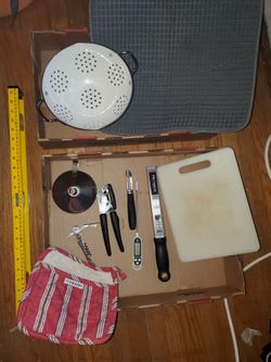 Assorted kitchen tools set has 12 pieces: a egg white enamel colander 9"*4.25"H, white plastic cutting board, Microplane zester grater with black hand