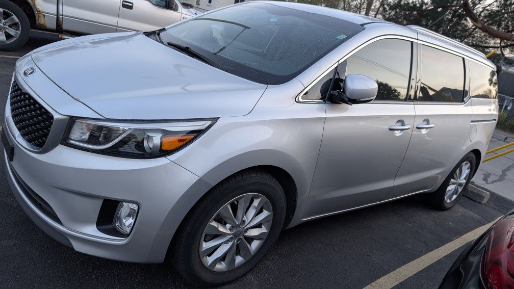 2016 Kia Sedona