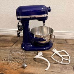 KitchenAid Mixer Professional 5 Plus blue model: KV25GOXBU w/ 3 attachments & bowl