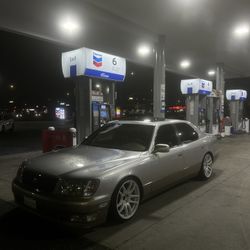 1998 Lexus LS 400