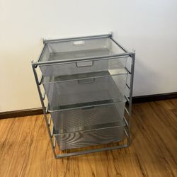 Elfa Mesh Closet Drawers In Excellent Condition 