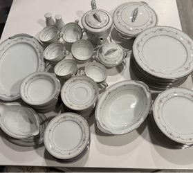 Vintage Noritake “Fairmont” Dinnerware 93 Pieces #6102 with Platinum Trim