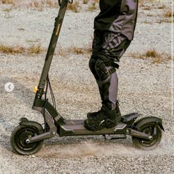 Ausom L2 Max Electric Scooter 