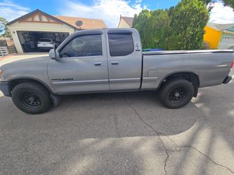 2000 Toyota Tundra SR5 v8 truck