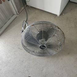Se Vende  Ventilador De 3  Velocidades  Super $ 35