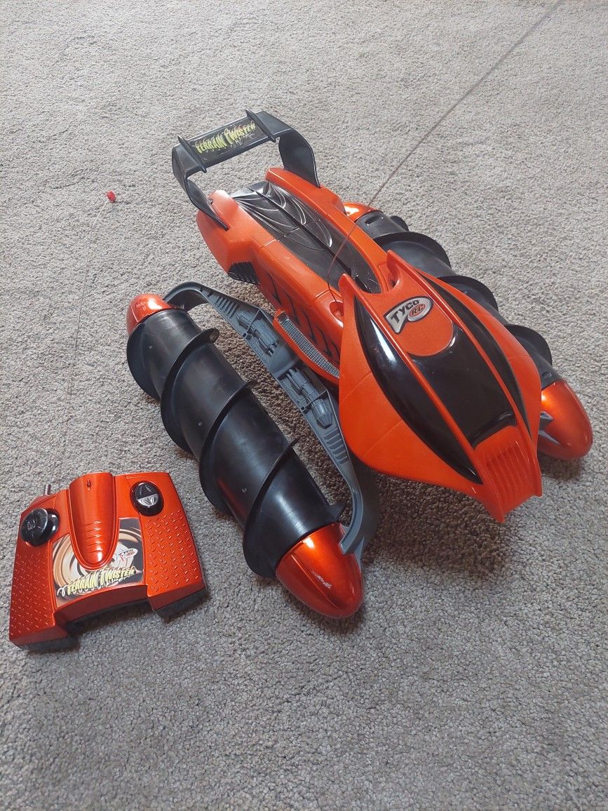 Hot Wheels Tyco RC Terrain Twister w Remote R/C Land Water Remote Control Car