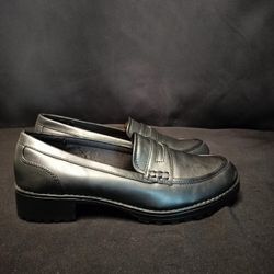 Women's Black Time &True Loafers (Size 10)