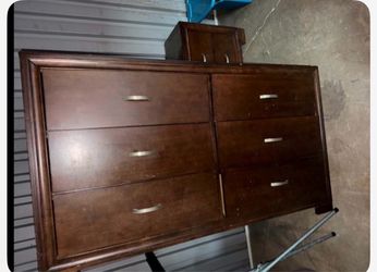 Dresser & Nightstand ((((( $20. )))))) takes it