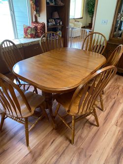 Dining room table, 6 chairs and table pads