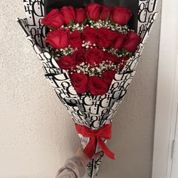 20 Roses Of April Flat Bouquet