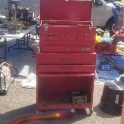 ROLLAWAY TOOLBOX W/ TOOLS 