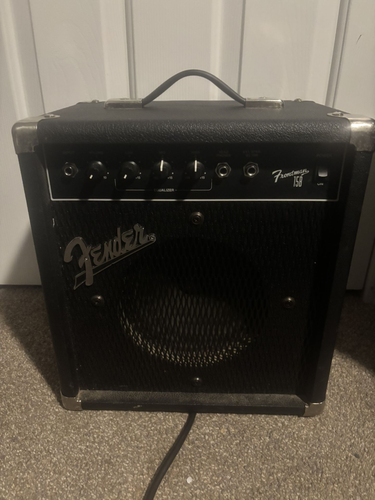 Fender Frontman 15B 45W