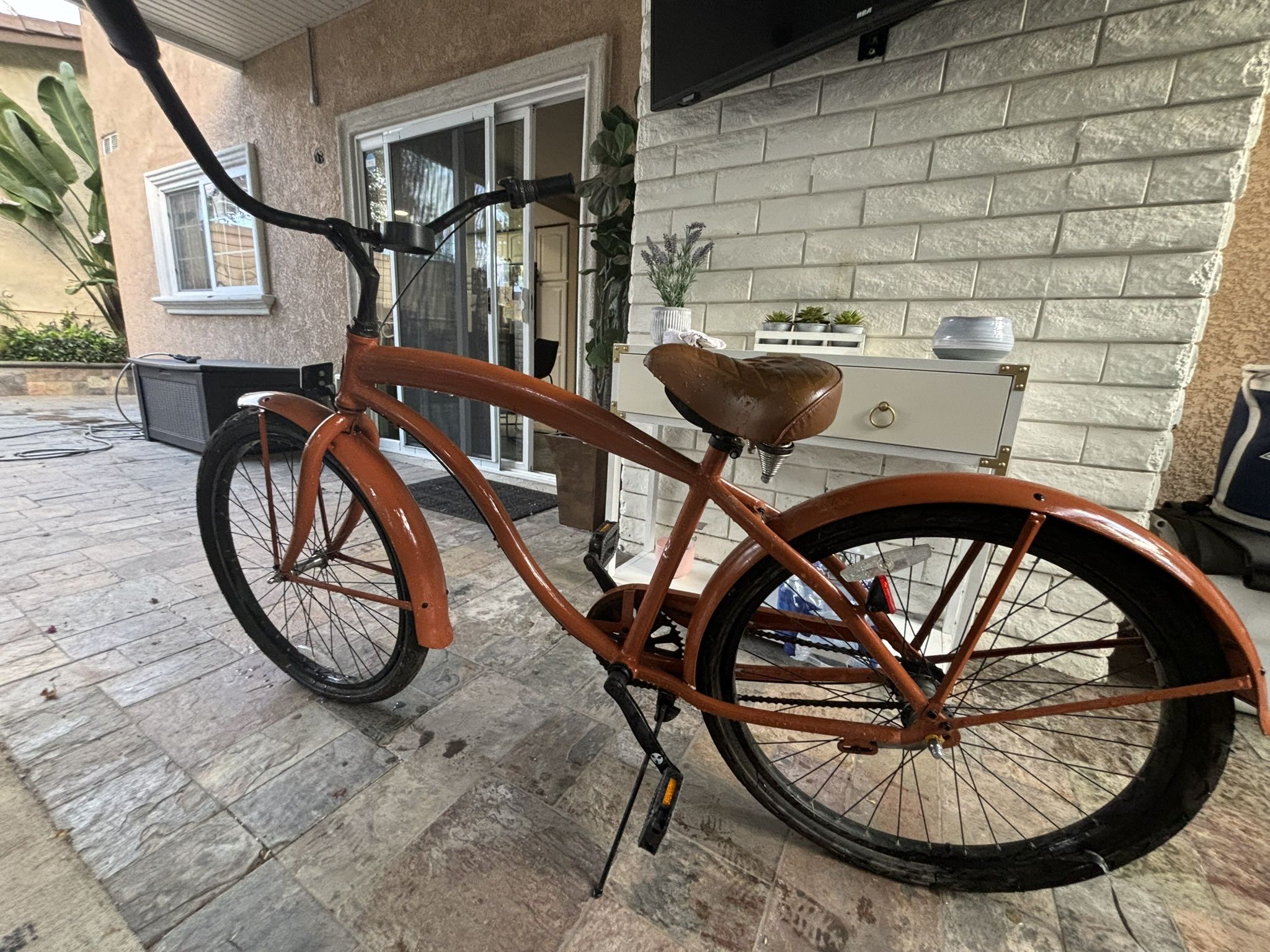 3 Speed Like New Beach Cruiser 