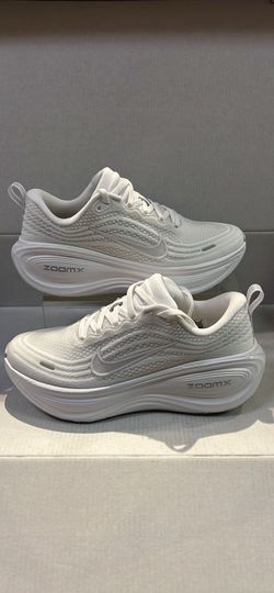 NIKE VOMERO PLUS ZOOMX “TRIPLE WHITE”