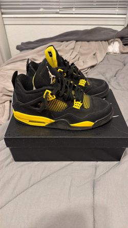 Jordan 4 Thunder