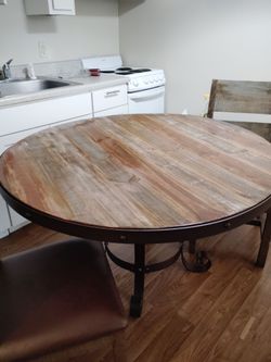 Like New Solid Wood Dining Table
