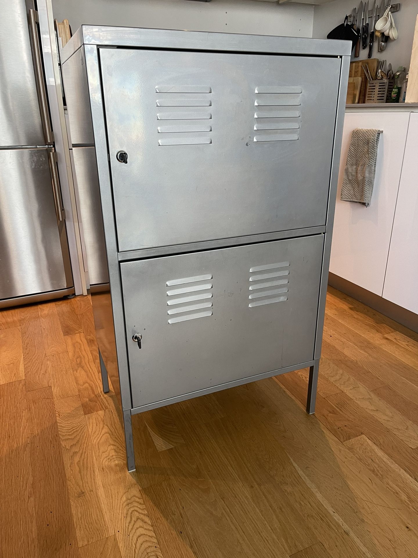 2 Grey Metal Locker Cabinets With Keys