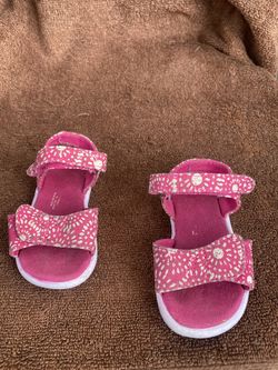 Toms sandals size 4