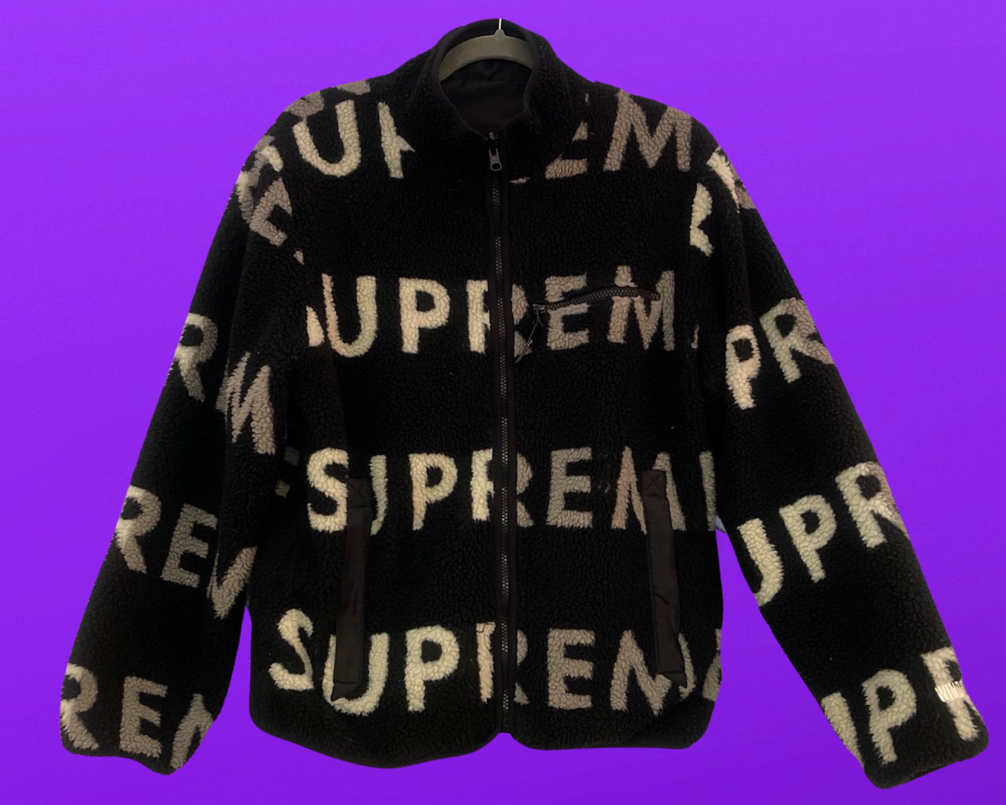 Supreme  Reversible Fleece Logo Jacket In Black