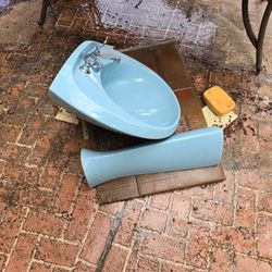 Bathroom Pedestal Sink