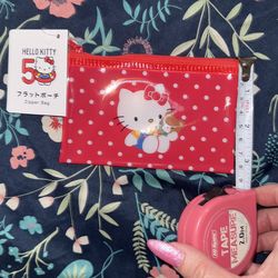 Hello Kitty Zipper Bag 