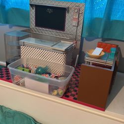 American Girl Doll Diner With Lots Of  Food 