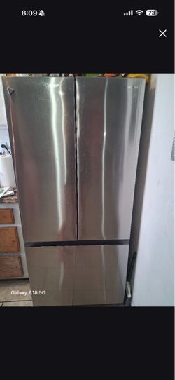 Top refrigerator bottom freezer Samsung