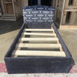 Raiders kids bed