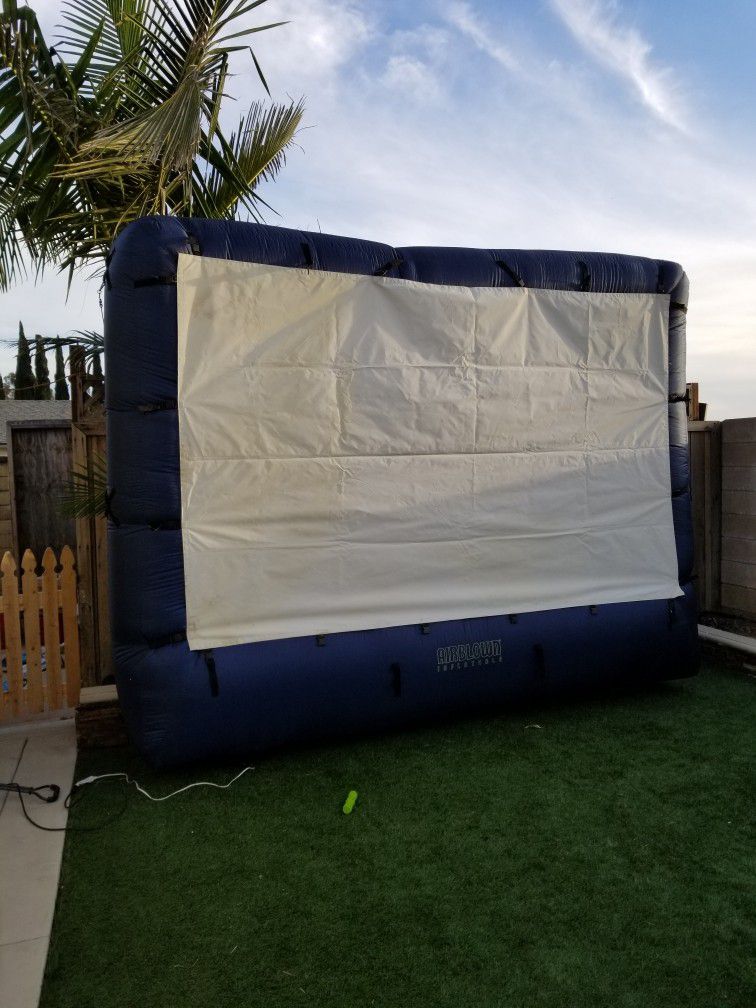 Huge inflatable screen