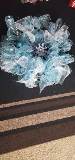 SNOWFLAKE WREATH NEW