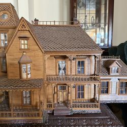 Handmade Dollhouse 