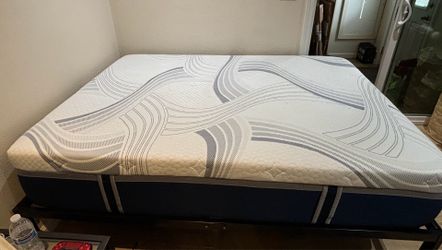 Full size mattress