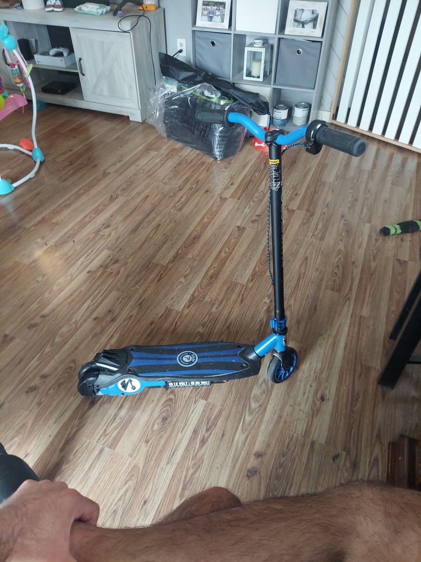 Pulse Performance Products Electric Scooter